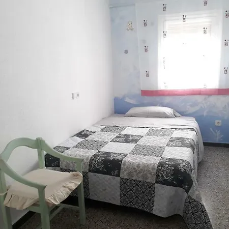 아파트 Three Bedroom Flat 10 Min Away From The Sea