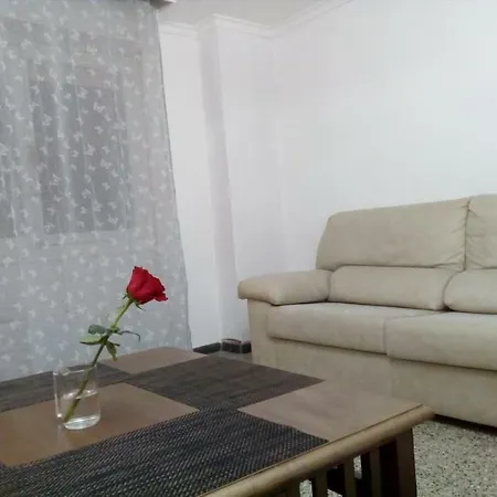 아파트 Three Bedroom Flat 10 Min Away From The Sea 알리칸테