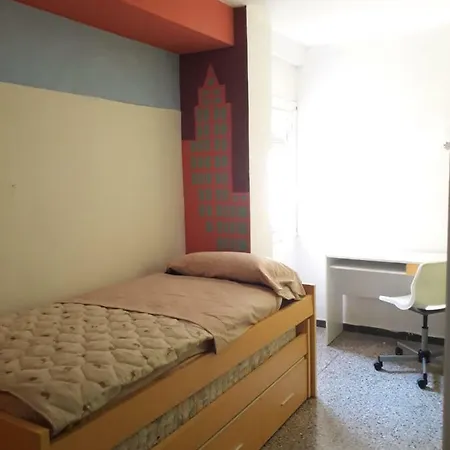 Three Bedroom Flat 10 Min Away From The Sea 아파트 알리칸테